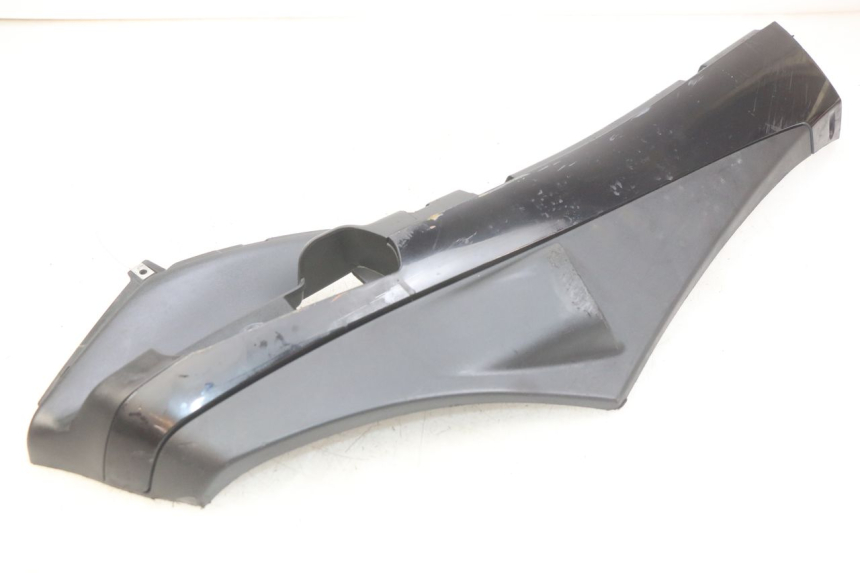 photo de RIGHT LOWER SIDE PANEL PIAGGIO FLY 4T 50 (2013 - 2017)