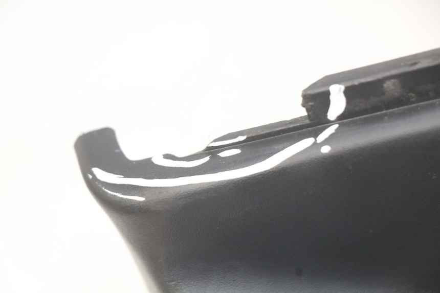 photo de RIGHT LOWER SIDE PANEL PIAGGIO FLY 4T 50 (2013 - 2017)