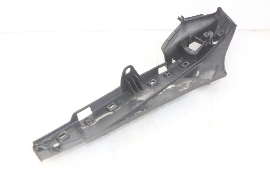 photo de RIGHT LOWER SIDE PANEL PIAGGIO FLY 4T 50 (2013 - 2017)