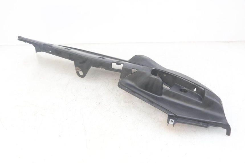 photo de RIGHT LOWER SIDE PANEL PIAGGIO FLY 4T 50 (2013 - 2017)