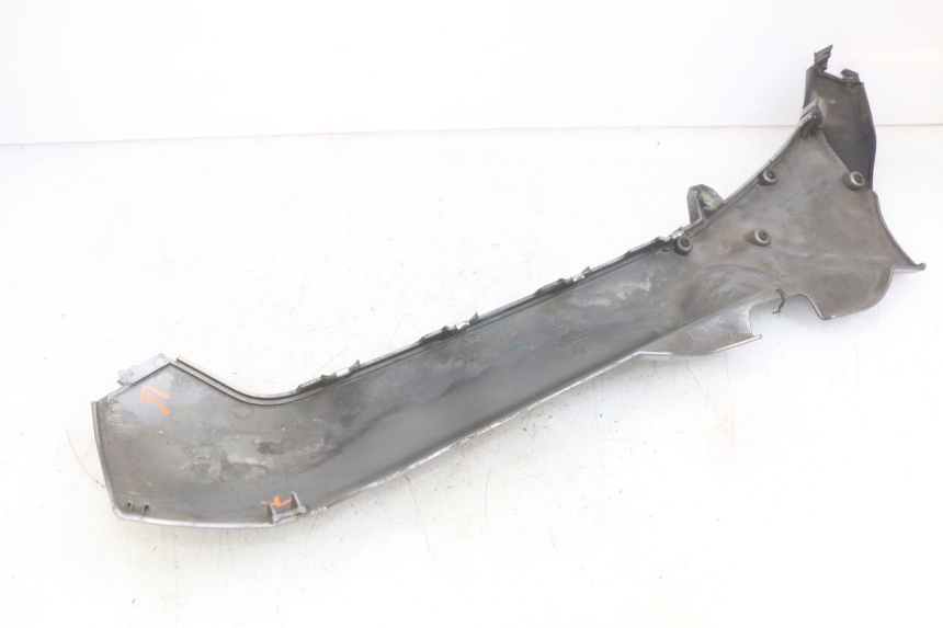 photo de RIGHT LOWER SIDE PANEL PIAGGIO MP3 LT 400 (2007 - 2012)