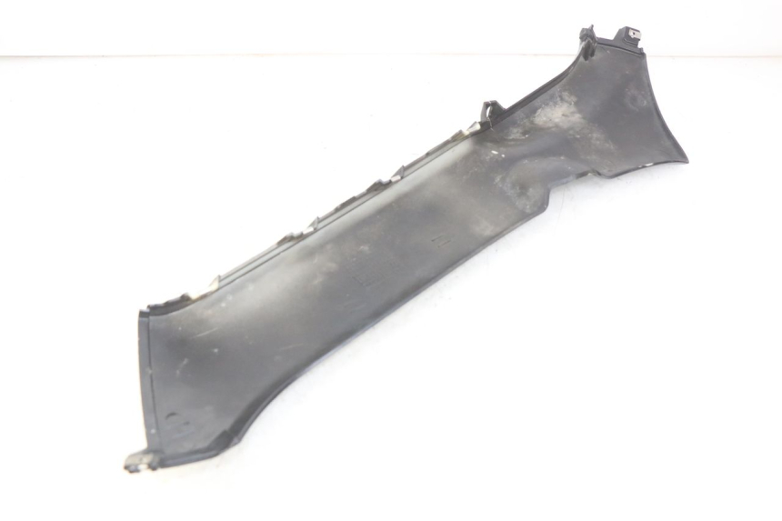 photo de RIGHT LOWER SIDE PANEL PIAGGIO X8 125 (2004 - 2007)