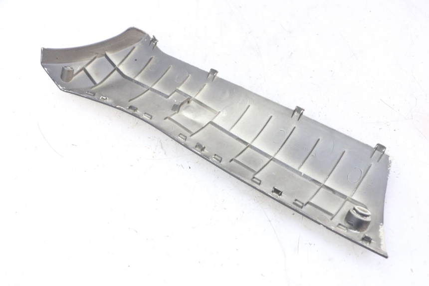 photo de RIGHT BELLY PANEL PEUGEOT STREETZONE I NAKED 2T 50 (2018 - 2020)