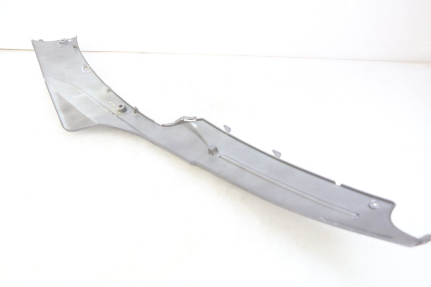 photo de RIGHT LOWER SIDE PANEL PEUGEOT V-CLIC VCLIC 50 (2007 - 2013) - Checked used part