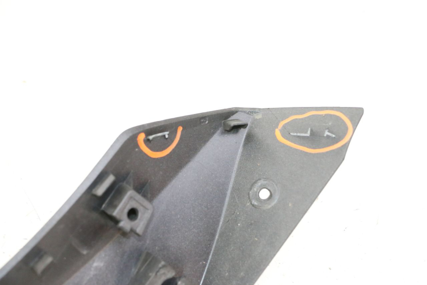 photo de RIGHT BELLY PANEL YAMAHA XMAX X-MAX 125 (2021 - 2025)