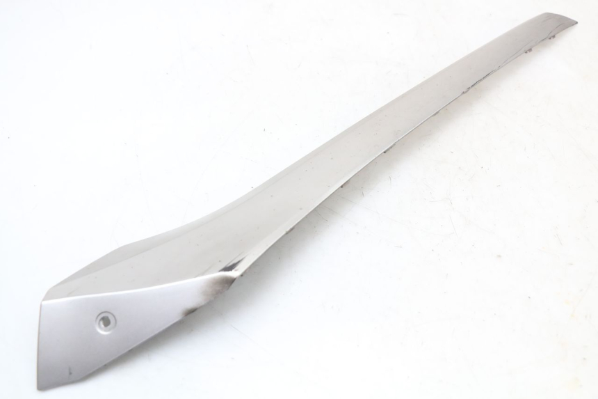 photo de RIGHT LOWER SIDE PANEL YAMAHA XMAX X-MAX ABS 125 (2017 - 2020)