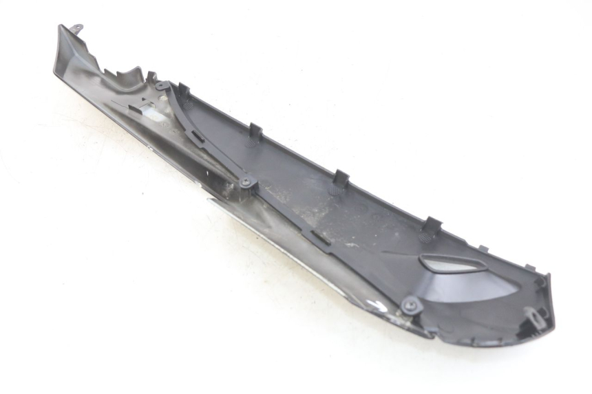 photo de LEFT LOWER FAIRING KYMCO AGILITY 16+ 4T 50 (2018 - 2023)