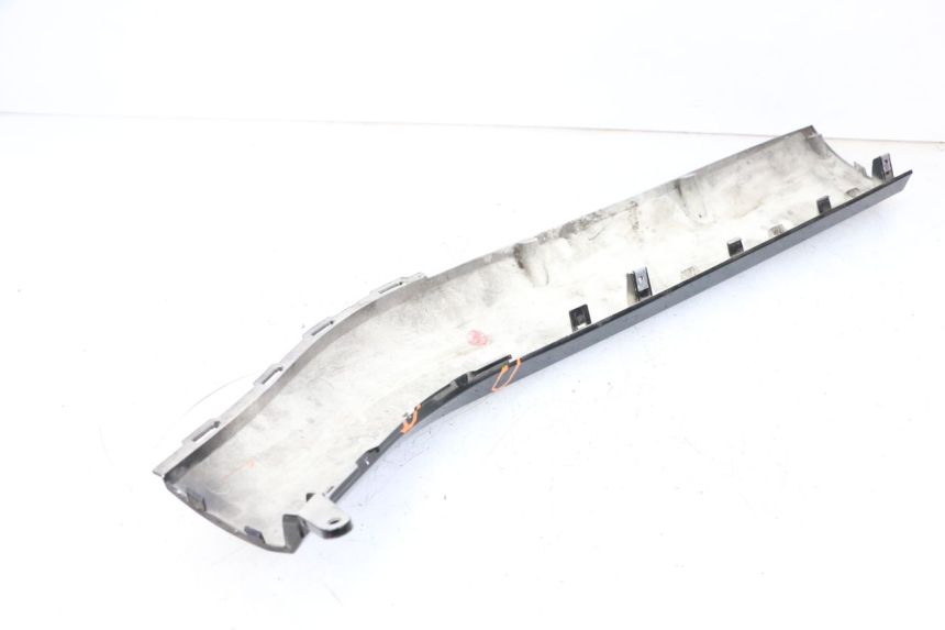 photo de LEFT BELLY PANEL SEGWAY NINEBOT E125S 1 (2022 - 2026) - Zoom on usage condition