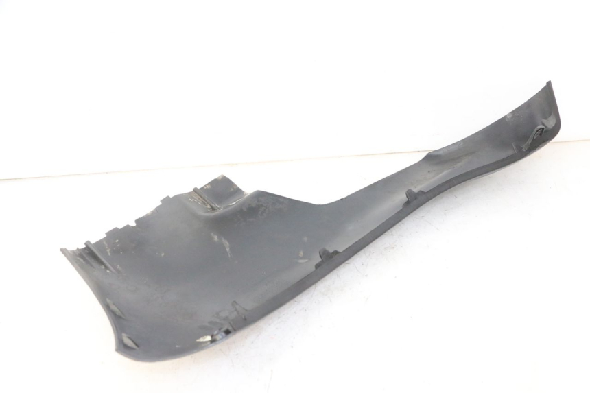 photo de LEFT LOWER FAIRING PEUGEOT ELYSTAR 50 (2002 - 2014)