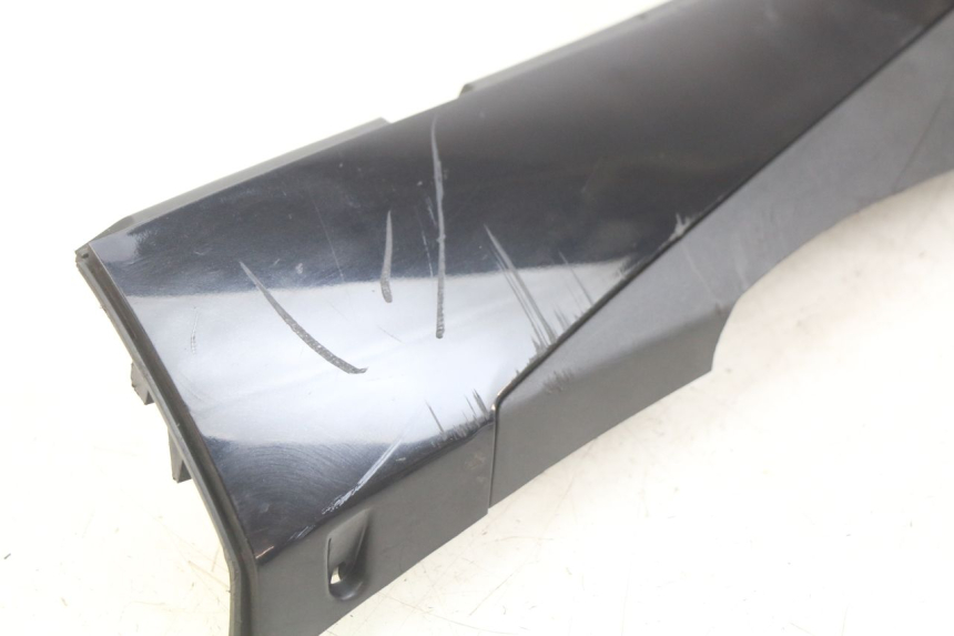 photo de LEFT LOWER FAIRING PIAGGIO FLY 4T 50 (2013 - 2017)