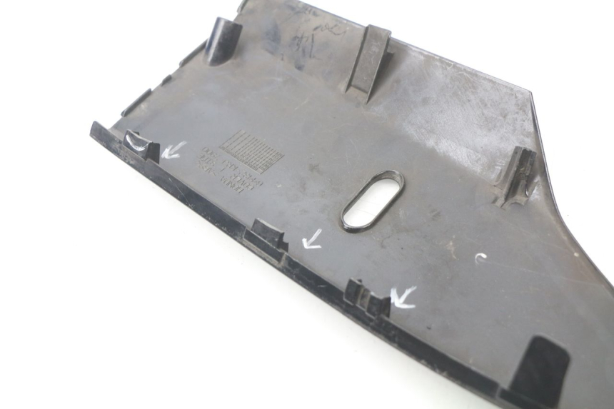 photo de LEFT BELLY PANEL HONDA FES S-WING SWING 125 (2007 - 2015) - Component detail