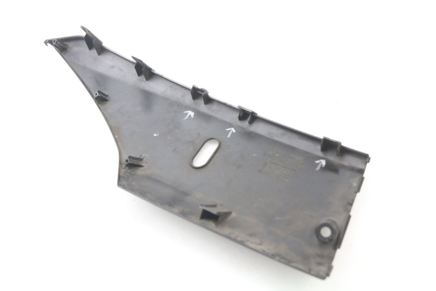 photo de LEFT BELLY PANEL HONDA FES S-WING SWING 125 (2007 - 2015) - Technical close-up