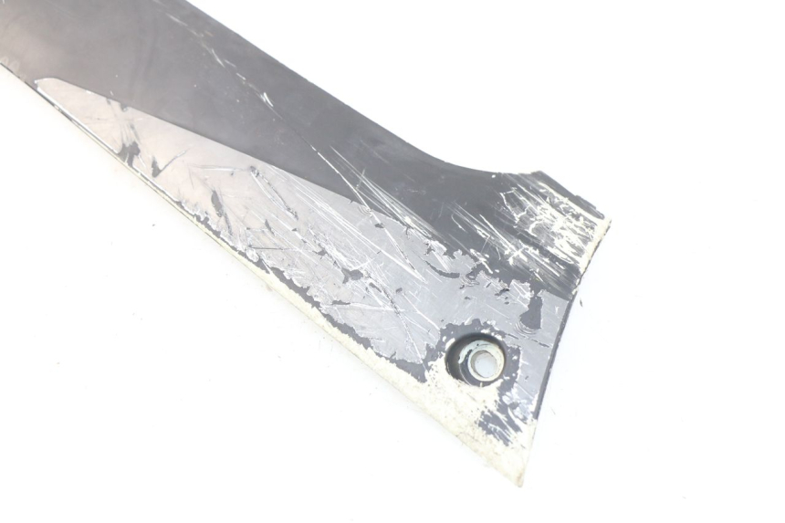 photo de LEFT LOWER FAIRING PEUGEOT KISBEE 4T 50 (2018 - 2022)