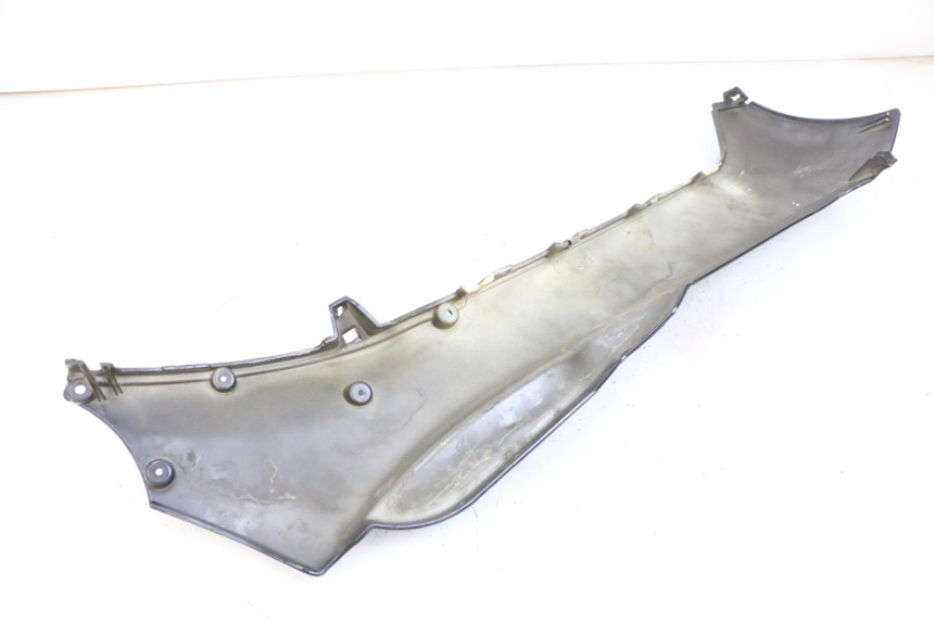 photo de LEFT LOWER FAIRING PIAGGIO MP3 125 (2006 - 2014)