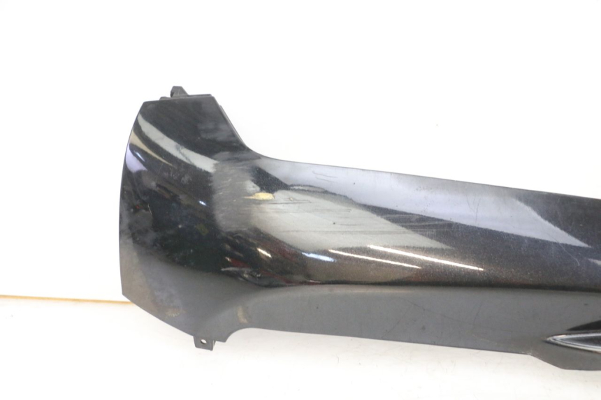 photo de LEFT LOWER FAIRING PIAGGIO MP3 125 (2006 - 2014)