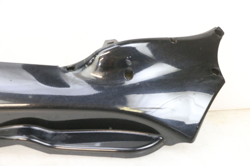 photo de LEFT LOWER FAIRING PIAGGIO MP3 125 (2006 - 2014)