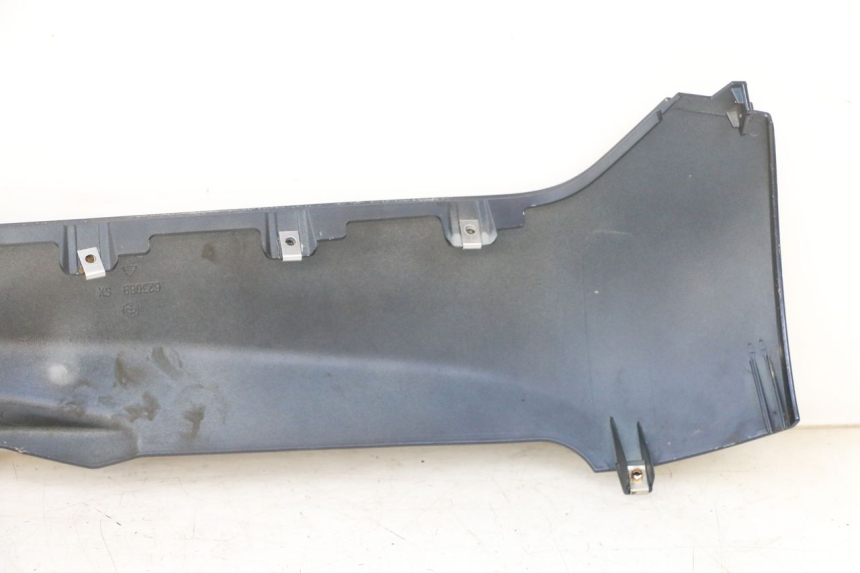 photo de LEFT BELLY PANEL PIAGGIO MP3 RL 250 (2007 - 2010) - Alternative perspective