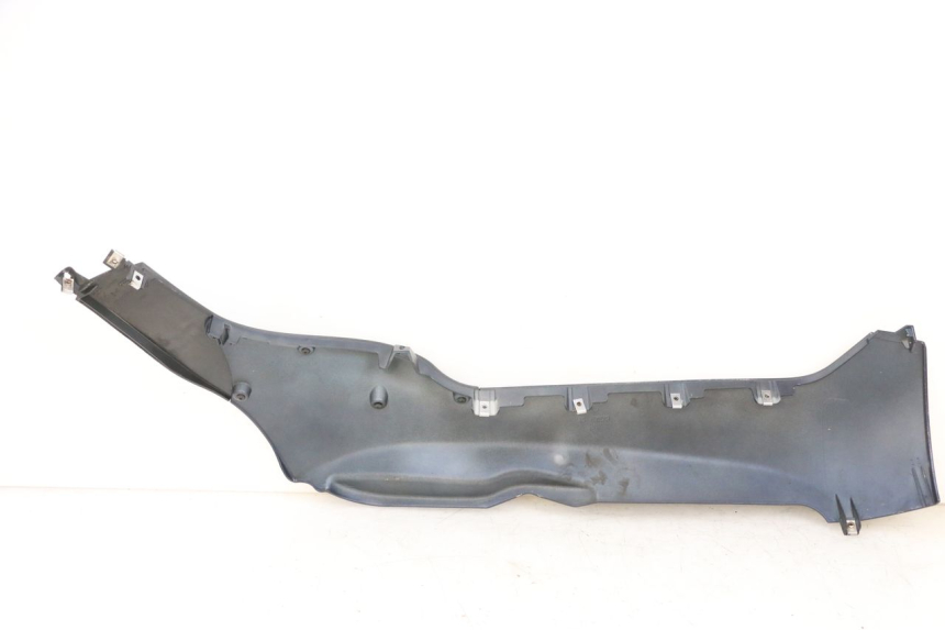 photo de LEFT BELLY PANEL PIAGGIO MP3 RL 250 (2007 - 2010) - Surface and material condition
