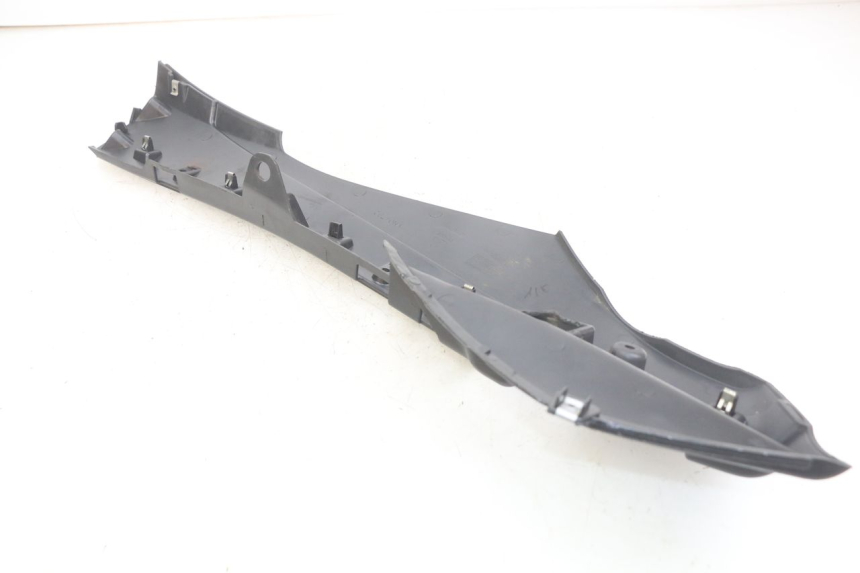 photo de LEFT LOWER FAIRING PIAGGIO FLY 4T 50 (2013 - 2017)