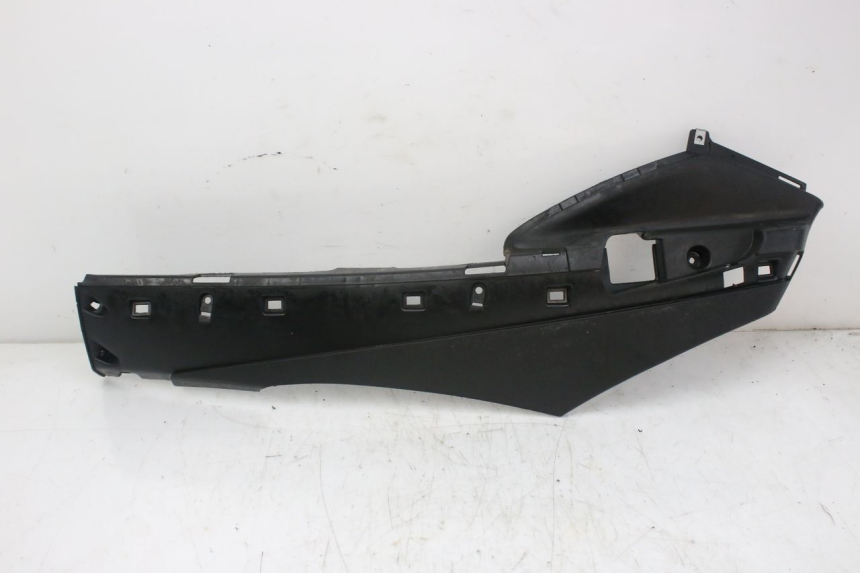 photo de LEFT LOWER FAIRING PIAGGIO FLY 4T 50 (2013 - 2017)