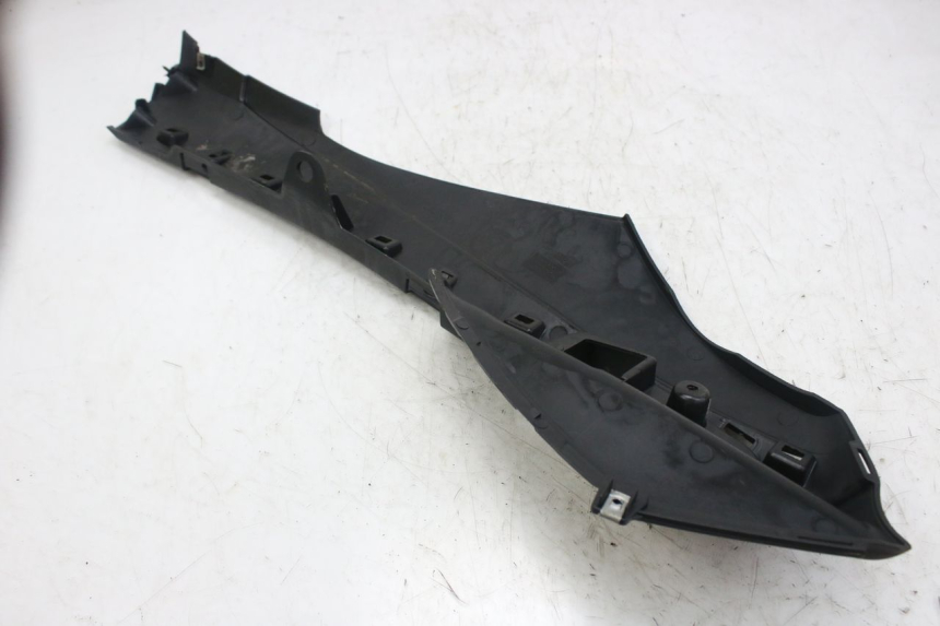photo de LEFT LOWER FAIRING PIAGGIO FLY 4T 50 (2013 - 2017)