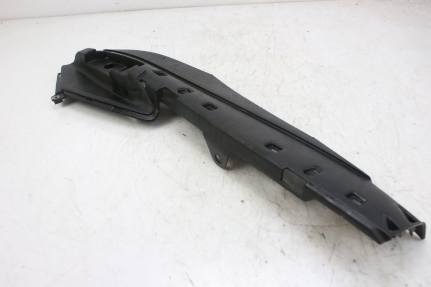 photo de LEFT LOWER FAIRING PIAGGIO FLY 4T 50 (2013 - 2017)