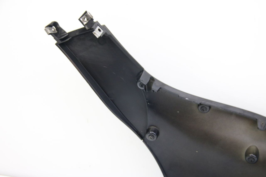 photo de LEFT LOWER FAIRING PIAGGIO MP3 125 (2006 - 2014)