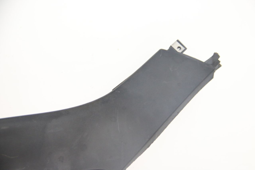 photo de LEFT LOWER FAIRING PIAGGIO MP3 125 (2006 - 2014)