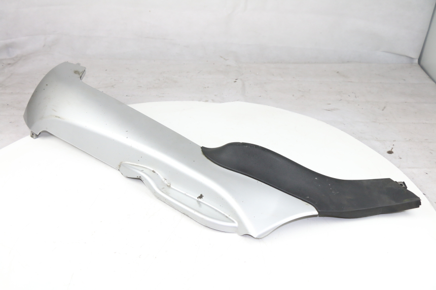 photo de LEFT LOWER FAIRING PIAGGIO MP3 125 (2006 - 2014)