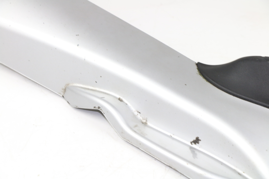 photo de LEFT LOWER FAIRING PIAGGIO MP3 125 (2006 - 2014)