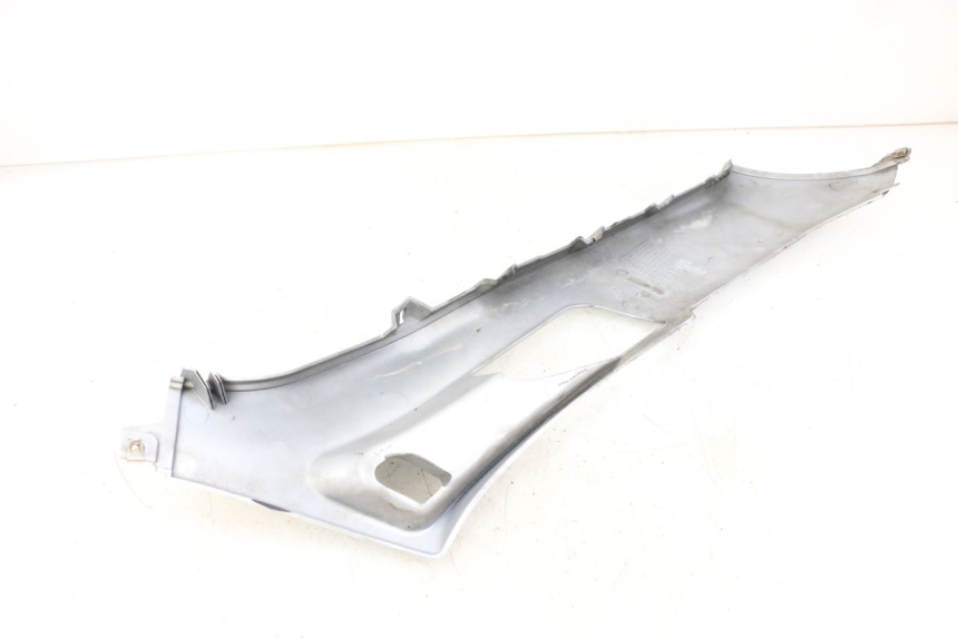 photo de LEFT LOWER FAIRING PIAGGIO X8 125 (2004 - 2007)