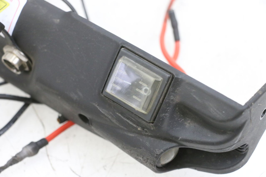 photo de LEFT LOWER FRAME DUALTRON VICTOR LIMITED 1