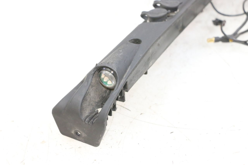 photo de LEFT LOWER FRAME DUALTRON VICTOR LIMITED 1