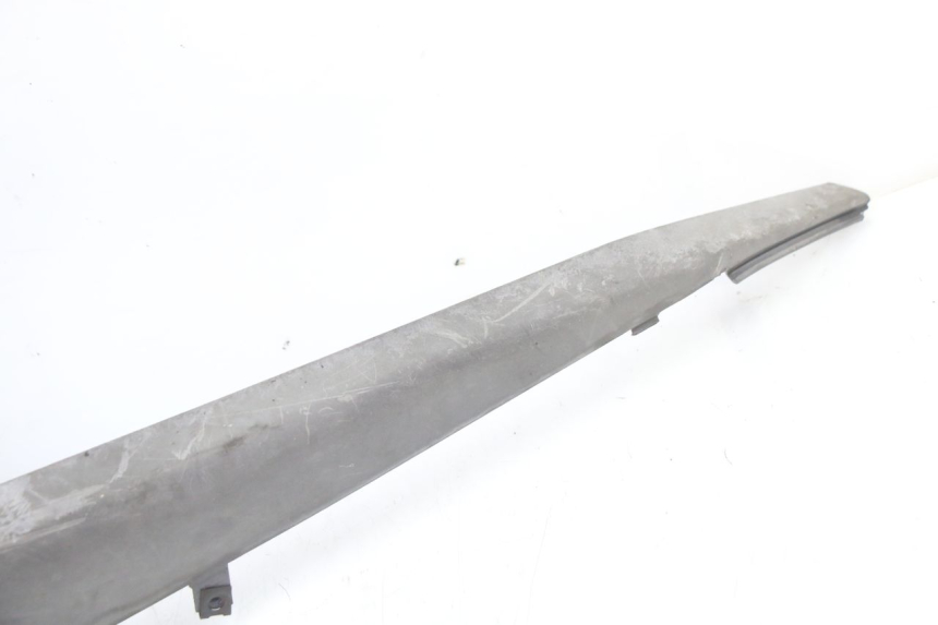 photo de LEFT LOWER FAIRING YAMAHA XMAX X-MAX 125 (2006 - 2009)