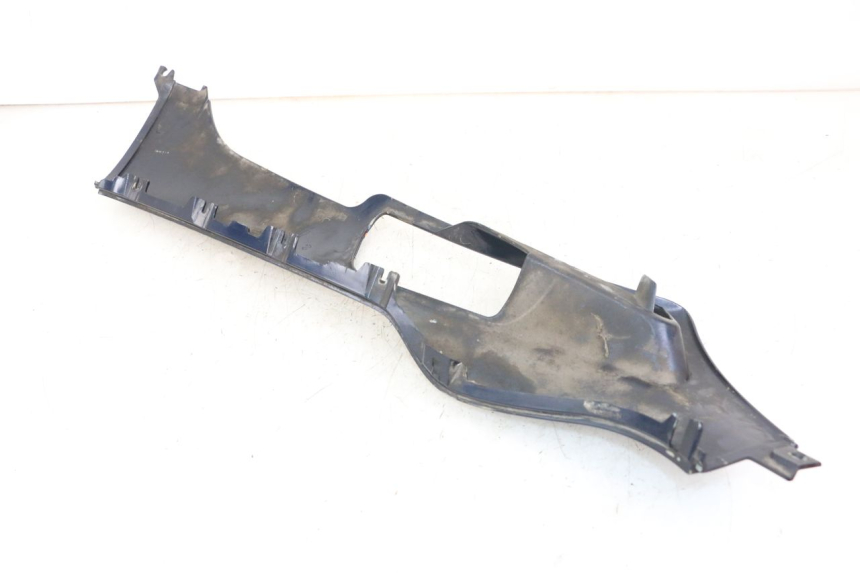 photo de LEFT LOWER FAIRING PIAGGIO XEVO - X EVO 125 (2007 - 2016) - Alternative perspective