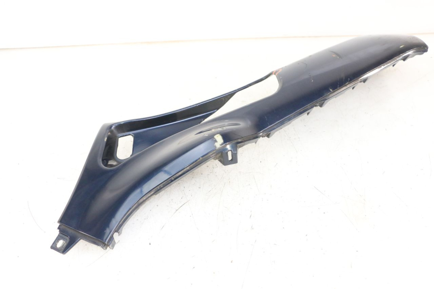photo de LEFT LOWER FAIRING PIAGGIO XEVO - X EVO 125 (2007 - 2016) - Surface and material condition