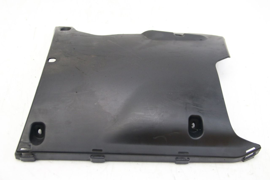 photo de LOWER PART OF THE BODY PEUGEOT KISBEE 2T 50 (2010 - 2017)