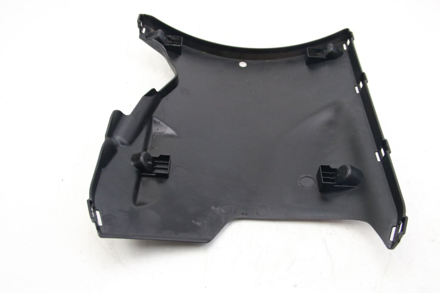 photo de LOWER PART OF THE BODY PEUGEOT KISBEE 2T 50 (2010 - 2017)