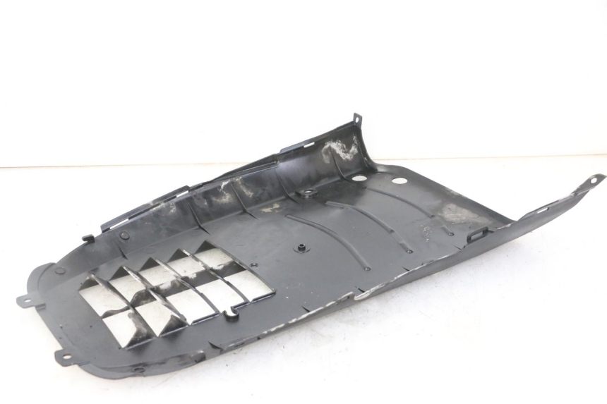 photo de LOWER PART OF THE BODY SUZUKI UH BURGMAN 125 (2002 - 2006)