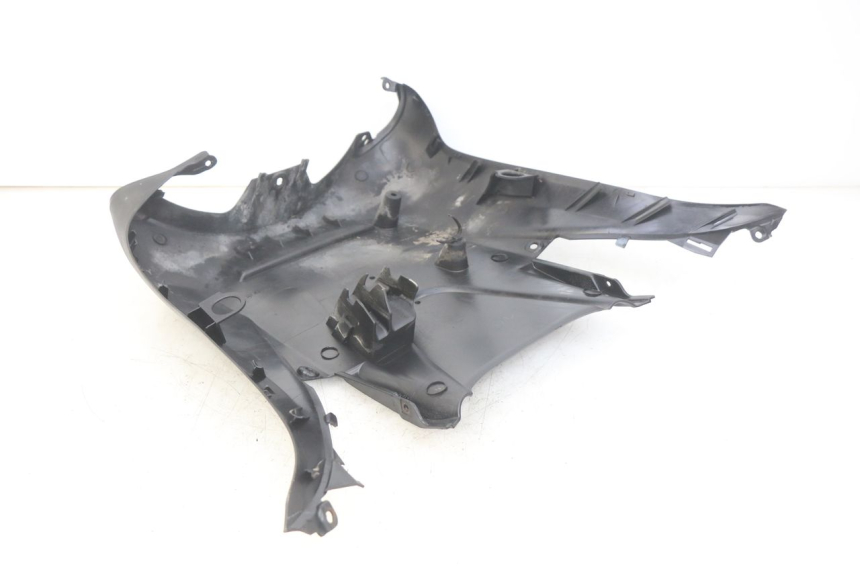 photo de LOWER PART OF THE BODY YAMAHA HW XENTER 125 (2011 - 2017)