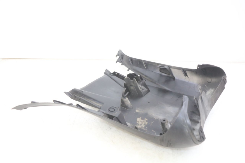 photo de LOWER PART OF THE BODY YAMAHA HW XENTER 125 (2011 - 2017)