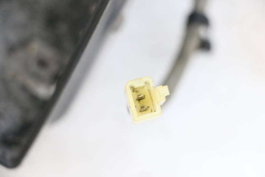 photo de MUD FLAP KAWASAKI GPX R WARBIRD 600 (1988 - 1993) - Fixing points details