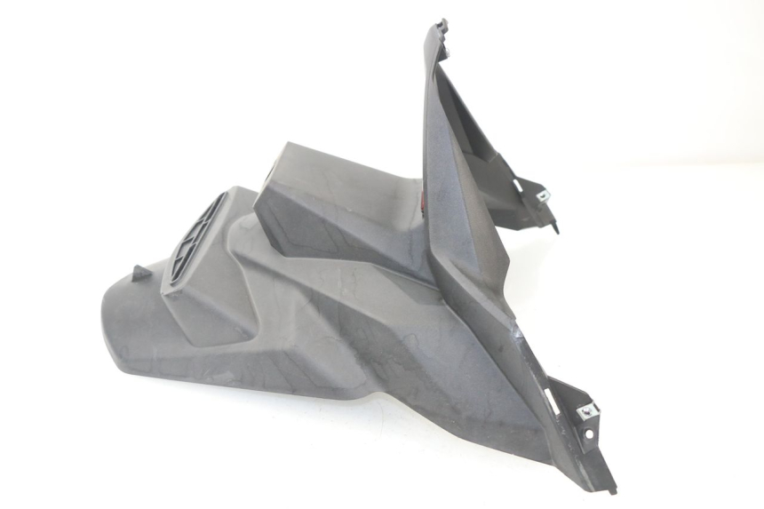 photo de MUD FLAP YAMAHA XMAX X-MAX ABS 125 (2014 - 2016) - Technical close-up