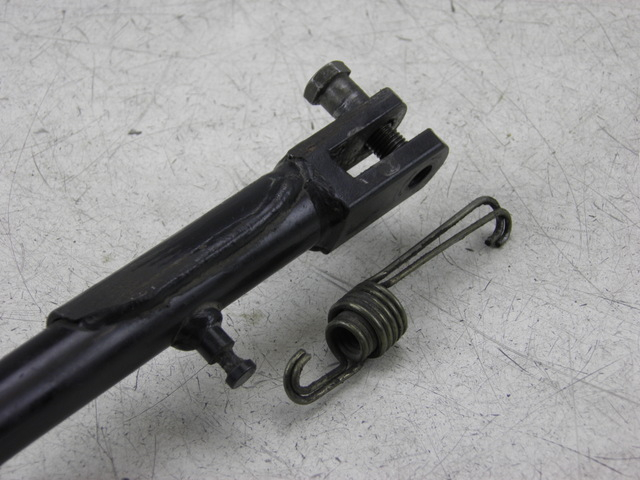 photo de SIDE STAND SUZUKI GZ MARAUDER 125 (1998 - 2004)