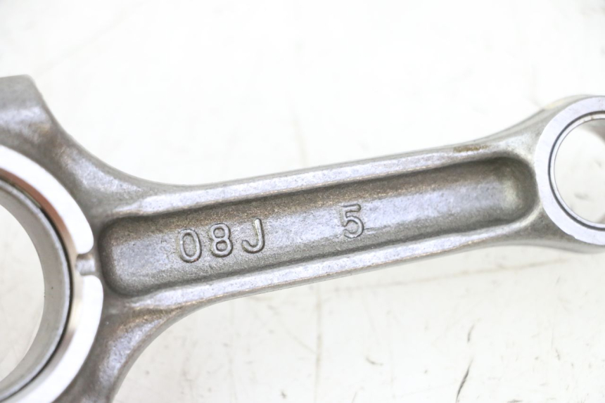 photo de ROD SUZUKI GSR 750 (2011 - 2017)