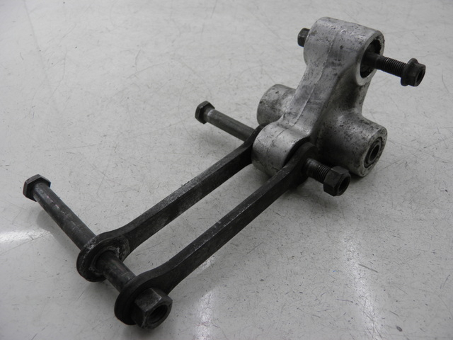 photo de SHOCK ABSORBER LINKAGE YAMAHA FZS FAZER 600 (1998 - 2001)