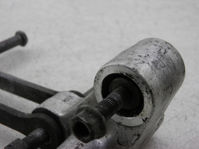 photo de SHOCK ABSORBER LINKAGE YAMAHA FZS FAZER 600 (1998 - 2001)