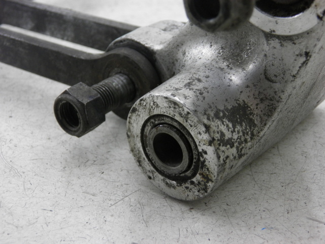 photo de SHOCK ABSORBER LINKAGE YAMAHA FZS FAZER 600 (1998 - 2001)