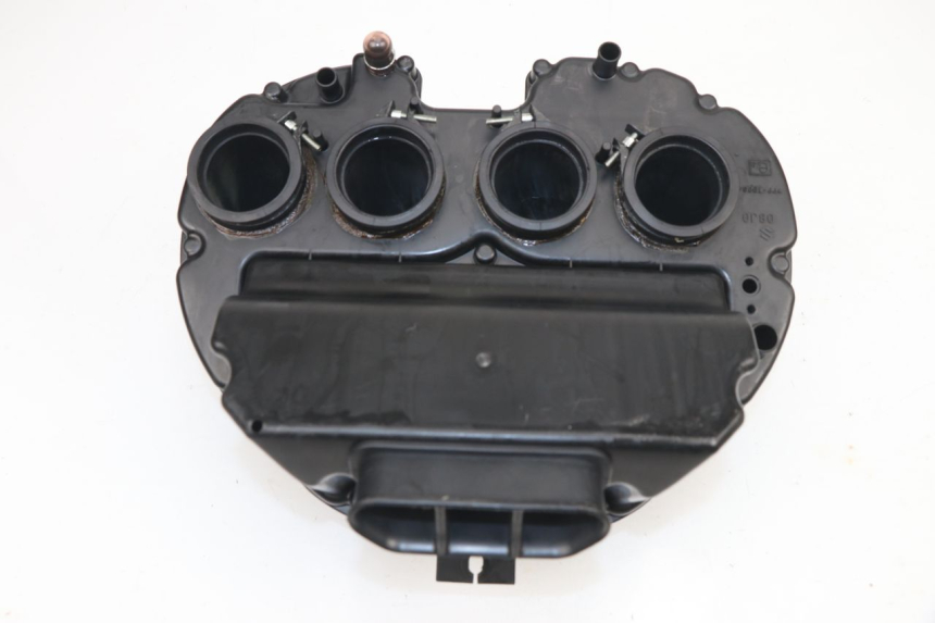 photo de AIR BOX SUZUKI GSR 750 (2011 - 2017) - Main view