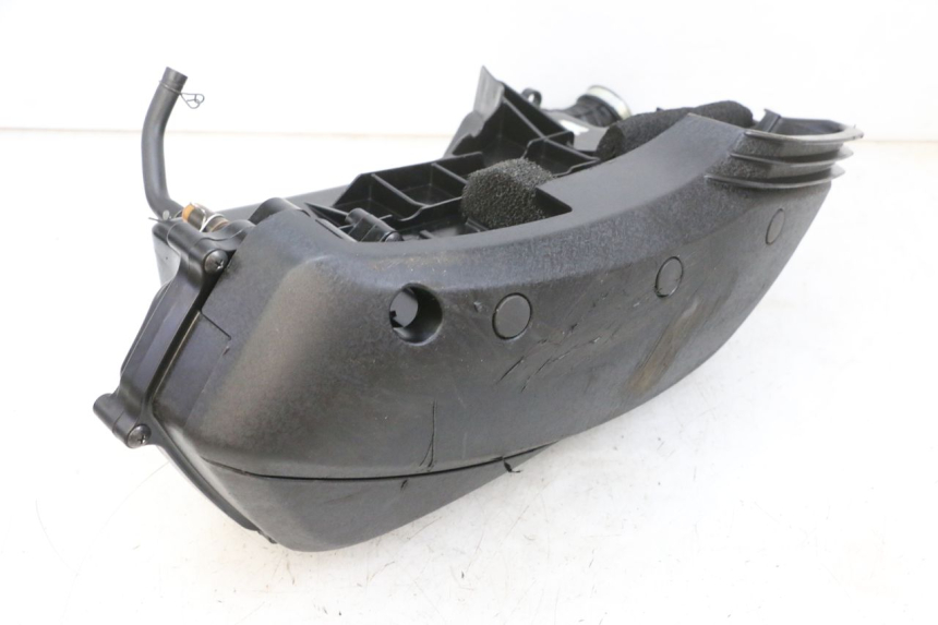 photo de AIR BOX YAMAHA TRICITY 300 (2020 - 2024) - Fixing points details
